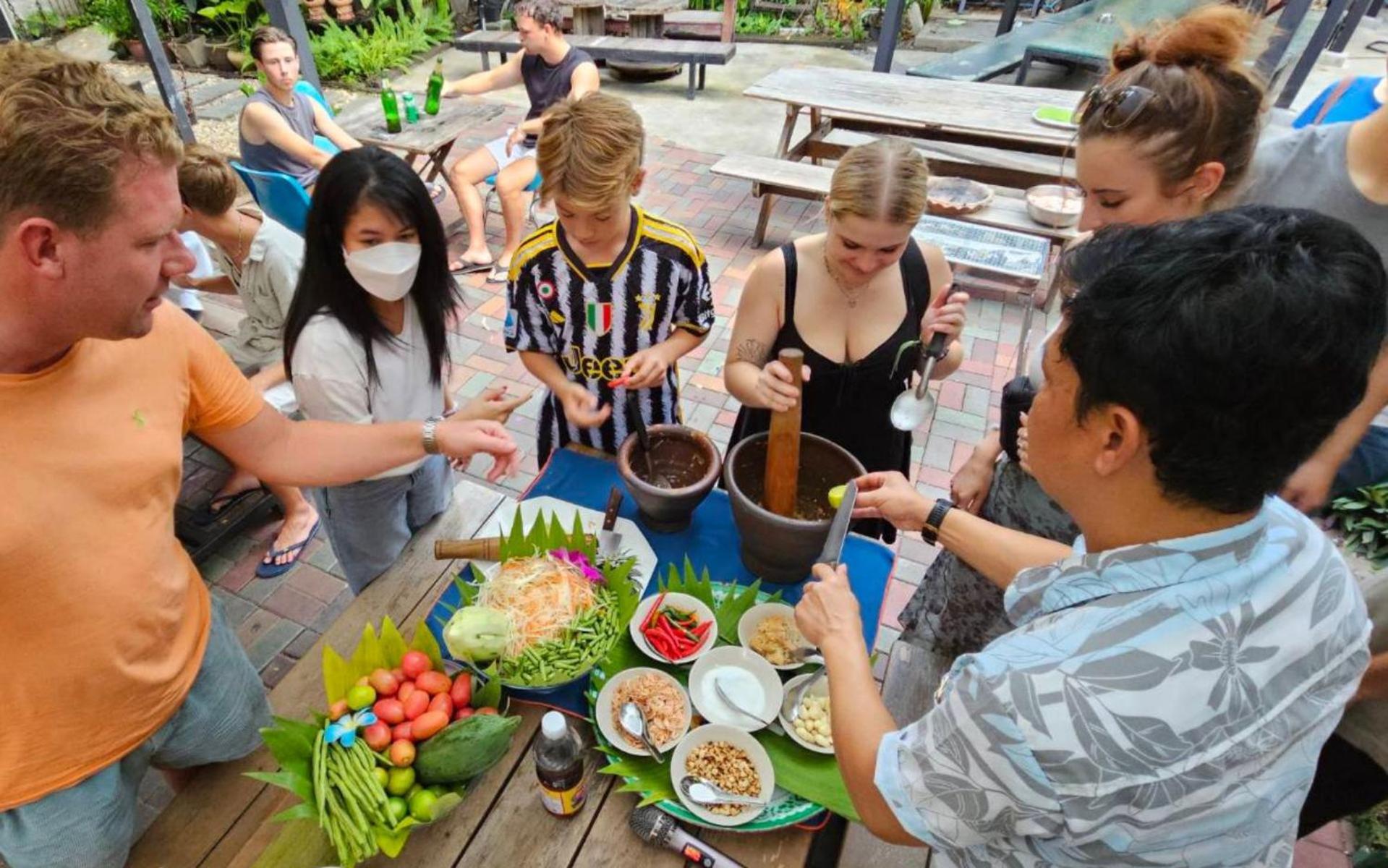 Here Hostel Bangkok Buitenkant foto